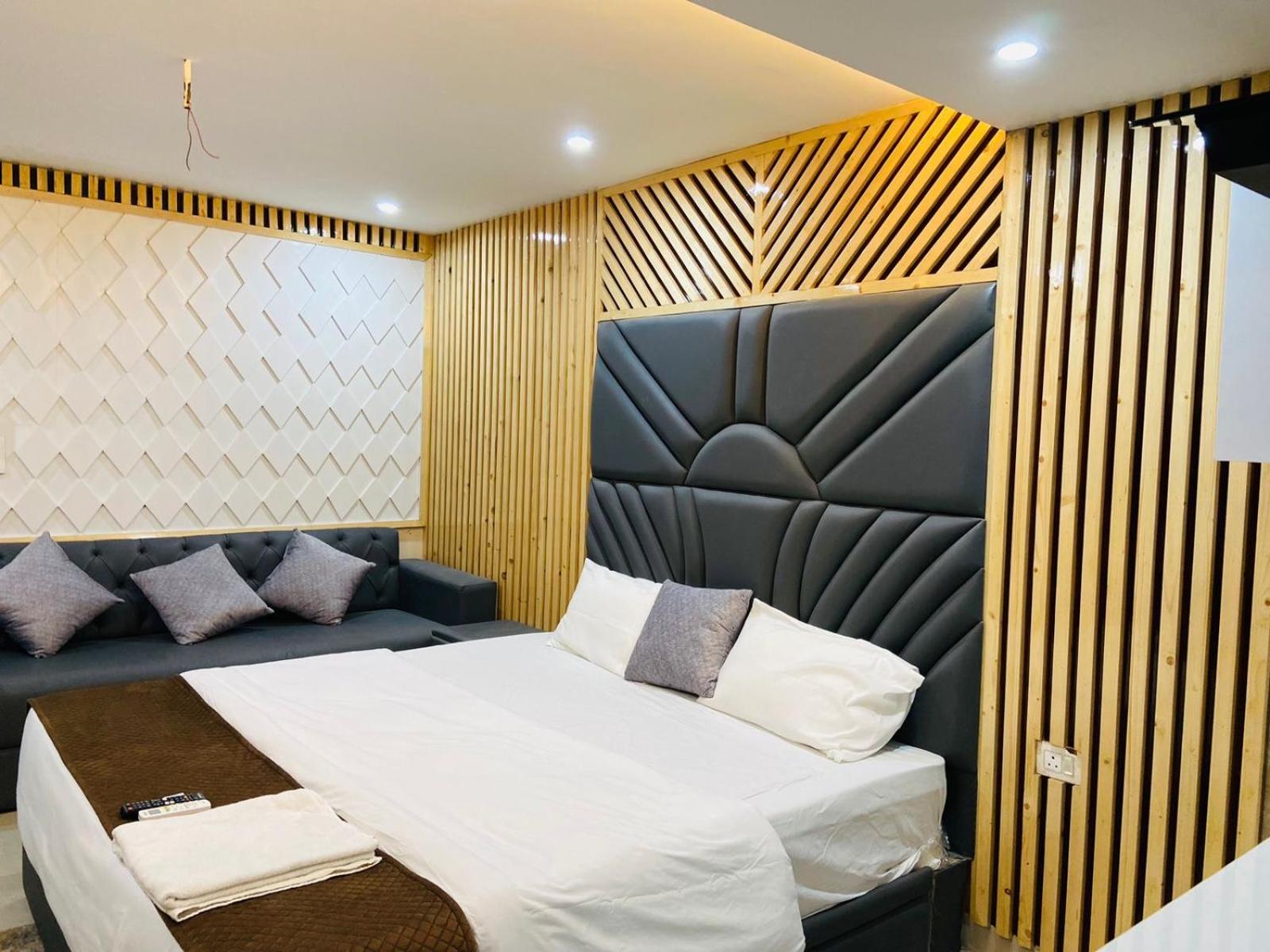 Bob Adventures Hotell Dehradun Exteriör bild