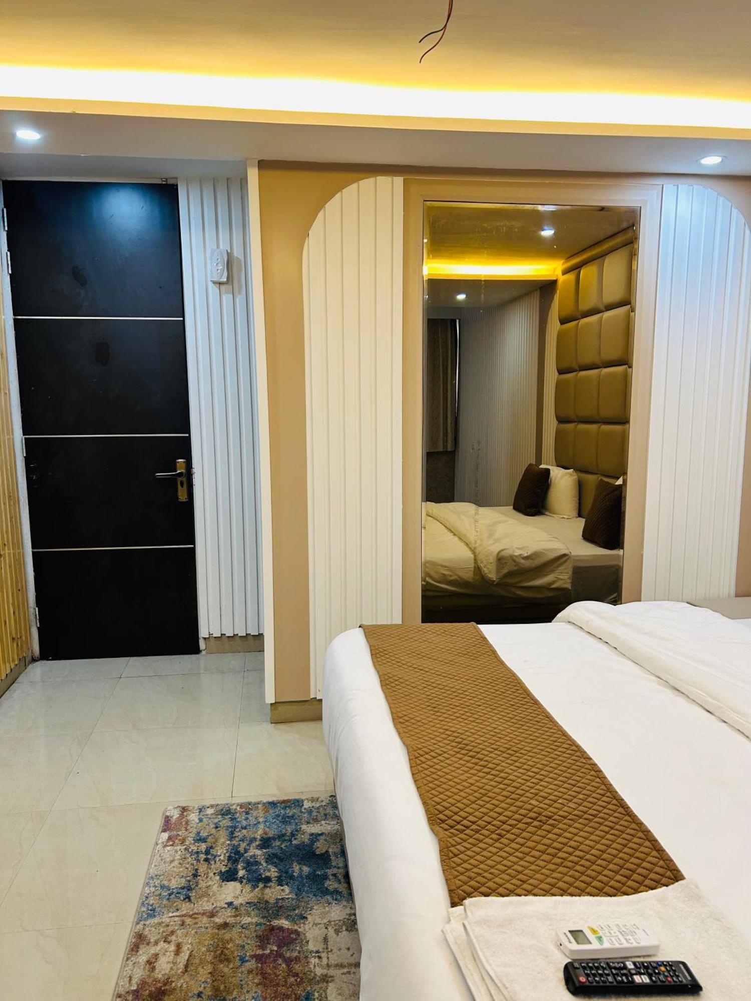 Bob Adventures Hotell Dehradun Exteriör bild