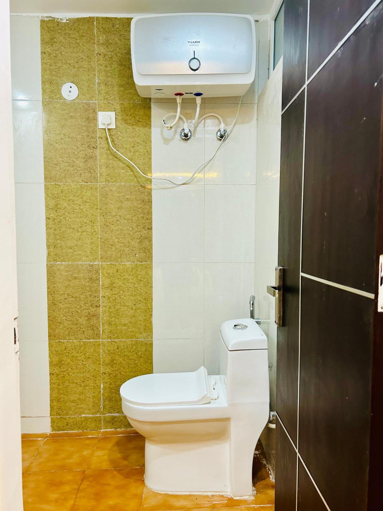 Bob Adventures Hotell Dehradun Exteriör bild