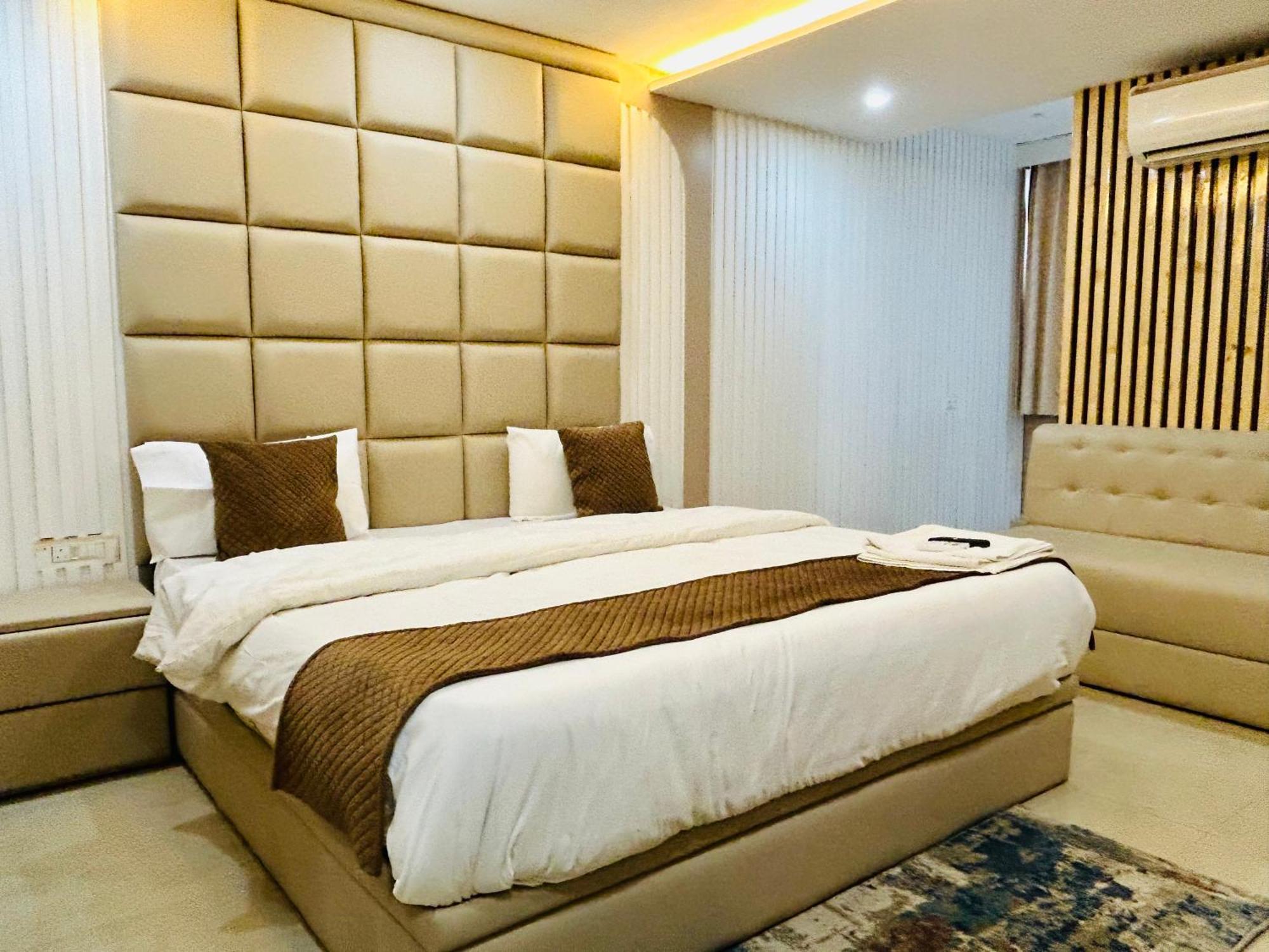 Bob Adventures Hotell Dehradun Exteriör bild
